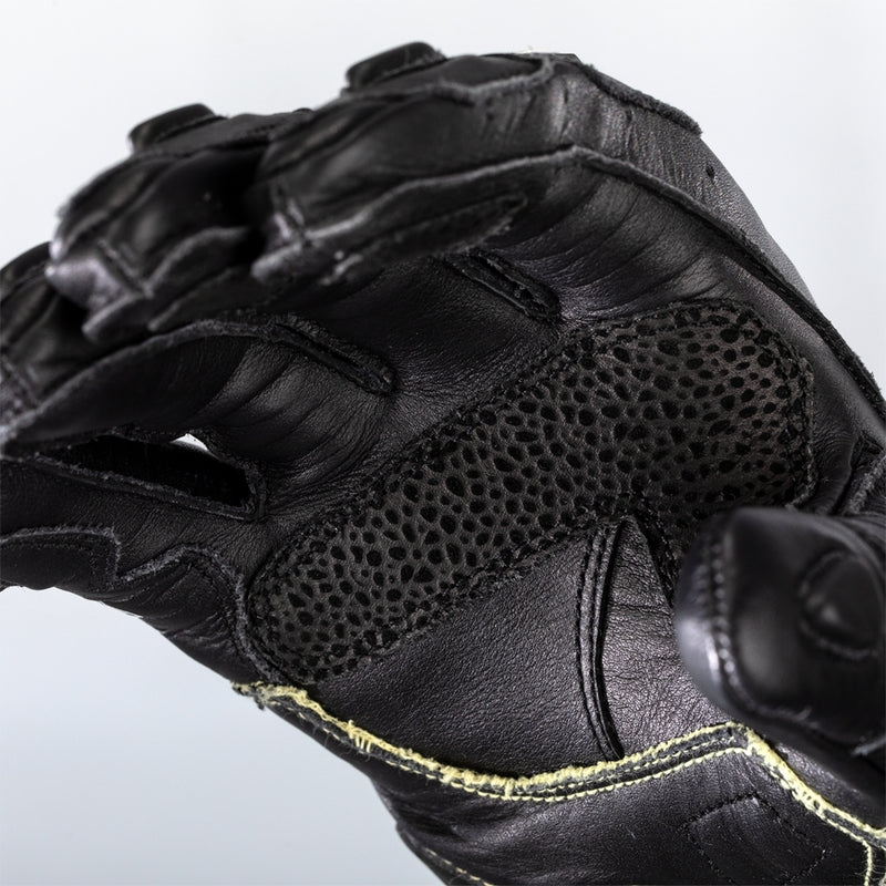 
Built with Aramide - TracTech Evo 4 glove combines the best of previous TracTech gloves with more features for a superb fit, comfort and protection.

Made with both full-grain cowhide and kangaroo leather, the glove features a CE Level 1 Carbon Knuckle Protector for impact protection. Aramide Fibre on the palm stitching and underlay, along with double layer kangaroo leather and an RST palm slider protect the palm in the event of a high speed slide, while the double wrist and cuff closure offe