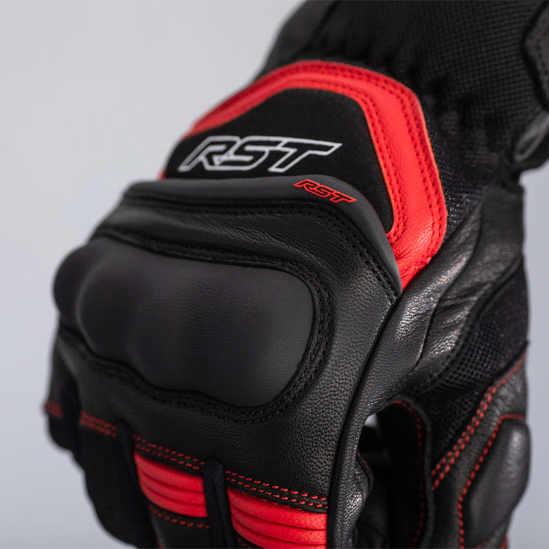        The Urban Air 3 Mesh glove is CE Certified to Level 1 KP. Made from mesh with a polyester lining, this glove offers supreme ventilation. Protection comes in the form of TPU on the knuckle, TPR on the fingers and memory foam thumb and full grain double layer leather palm. This is further supported by the smart touch leather on the index finger, pre-curved fingers and a hook and loop strap closure - perfect for summer riding. CE Rating : 1 KP Armour   Knuckle Protection: TPUThumb Protection