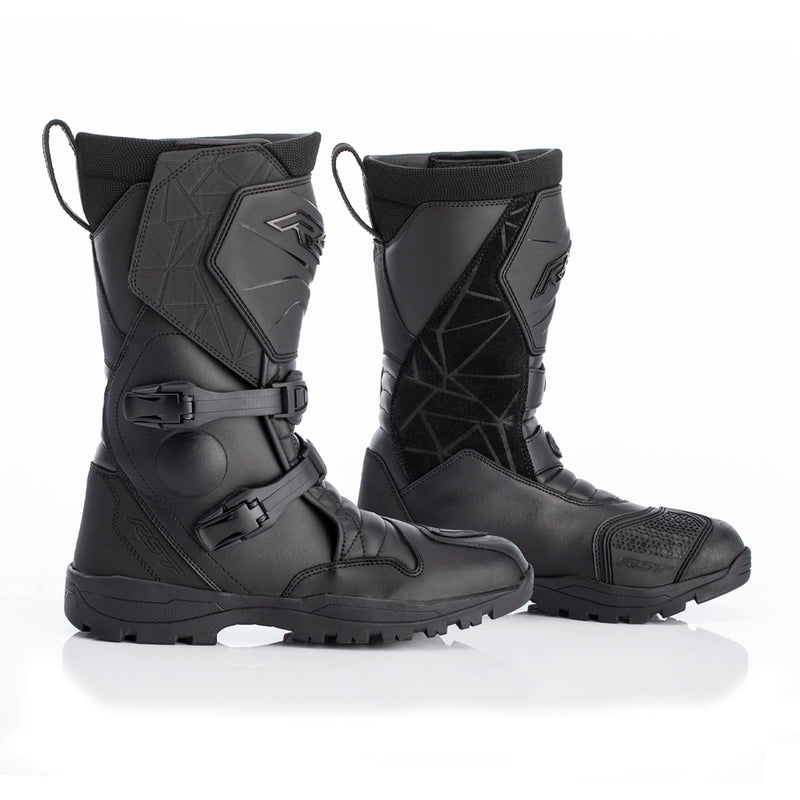 
This boot has been redesigned from the ground up, taking the best features from the previous Adventure boot to develop a boot perfect for adventure riding. 
With a large twin buckle closure system, the Adventure-X is easy to put on and take off, while remaining fastened in place with additional hook & loop fasteners. The system allows the boot to fit around a range of calf sizes for a secure, supportive and comfortable fit. A breathable SinAqua Pro membrane keeps the foot dry and fresh whethe