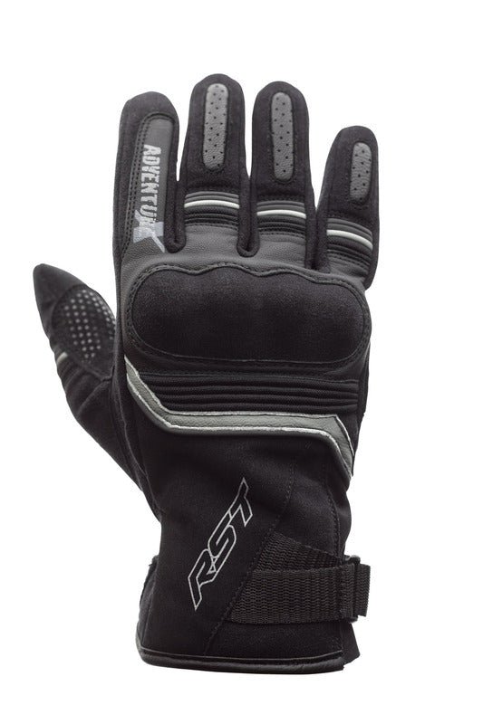 
Colección RST 2020
ProtecciónMarcado CE: Nivel 1 Protección en los nudillos: Poliuretano termoplástico (TPU)  FabricaciónMaterial exterior de base: Cuero Material secundario: Amara® Refuerzo: Palma con doble capa Dedos precurvados Sí Cierre del puño: Velcro ajustable Piel digital 