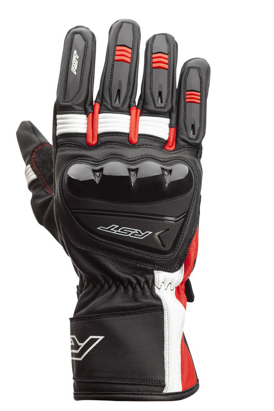 
Colección RST 2020
El guante Pilot es un guante de acceso a la gama de calidad, que cuenta con nudillos de TPU y una palma PowerGrip de silicona, para un agarre sólido.ProtecciónMarcado CE: Nivel 1 Protección en los nudillos: TPU Protección en los dedos: Caucho termoplásticoFabricaciónMaterial exterior de base: Cuero Material secundario: Amara® Forro interior: Fijo Refuerzo: Palma con doble capa de cuero Costuras de los dedos por fuera: Sí Dedos precurvados: Sí Cierre del puño: Velcro 