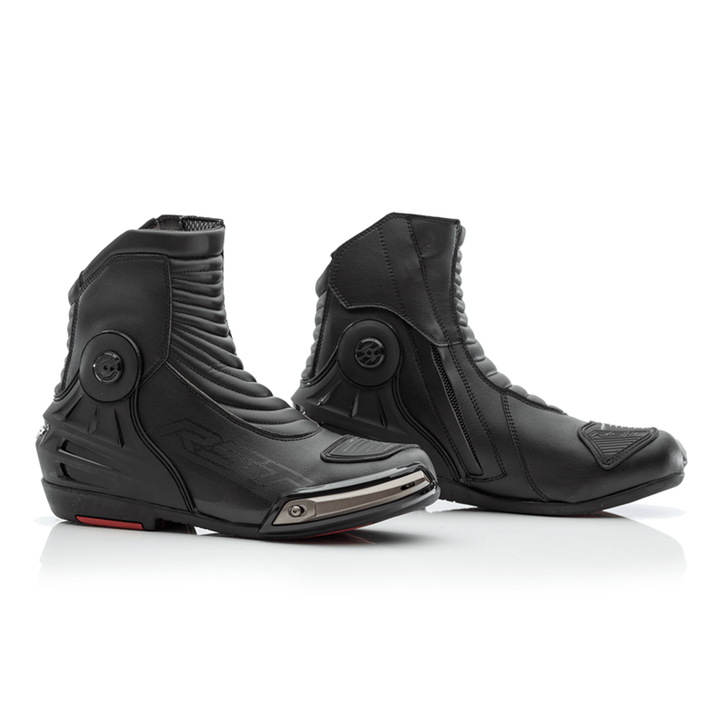 
Designed for comfort and safety, even in the wettest of conditions, this is a waterproof version of the TracTech Evo III Sports Boot, and packs in all the same great features from the TracTech Evo III boot in a shorter boot. The boot is CE Certified to Level 1/1/2/1 which is one of the highest levels of protection and comes with a moulded TPU heel cockpit and TPU shin armour as standard offering further impact protection. The nonslip multi-density sole and perforated leather ventilation makes 