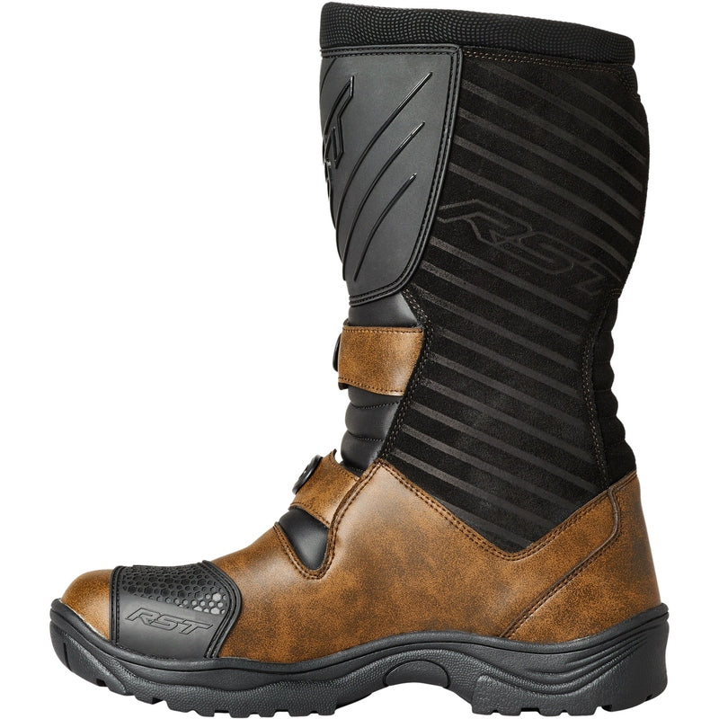
A truly global boot. The Ambush really will get you anywhere in any condition, featuring a sympatex® membrane, three-buckle and Velcro closure system and a hard wearing sole, for any type of environment that you encounter when you ride around the world. The Ambush will be there to provide you with the protection and the comfort you need to ride all day.

ARMOUR

CE Certification Rating: CE Certified
Heel Protection: Integrated
Ankle Protection: Integrated
Shin Protection: TPU


CONSTRUCTION

