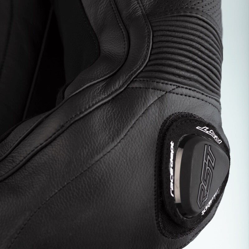 
The perfect choice for track days. Cut less aggressively than the V4.1, the Pro Series Evo Airbag suit is CE Certified to Level AAA. When it comes to rider comfort, use of stretch motion panels allow for the safe deployment of the Airbag. Complete with a range of striking colours, you won’t go unnoticed on the track. Th Pro series Evo is an updated version of the Pro Series Suit as it now has In&Motion’s new essential airbag system and a removable lining.

ARMOUR 

HIP: Level 2
LONG KNEE: Lev