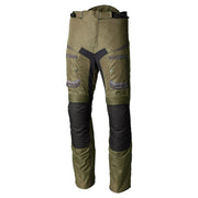 
Our Maverick Evo jean is the perfect companion for the RST Maverick Evo Jacket, versatile enough to take on anyweather condition with a removable and interchangable SinAqua waterproof membrane and quilted thermal linerand reflective print to enhance visibility in darker conditions.

ARMOUR

CE Certification Rating: AA
Elbow: Level 2
Shoulder: Level 2
Back: Level 1


CONSTRUCTION

Outer 1: MaxTex
Outer 2: Ballistic
Fixed mesh lining
Removable SinAqua lining
Removable lightweight thermal linin