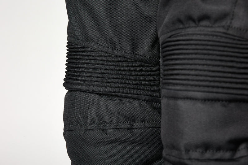 
A new addition to the S1 product family is the S1 textile jean. Built to perform and will keep you dry and warm in all conditions. It's the perfect pairing with the S1 textile jacket.

ARMOUR

HIP: Level 1
KNEE: Level 2


MATERIAL

OUTER 1: 100% Polyester (MAXTEX)


LINING

Fixed mesh
Fixed SinAqua membrane
Removable thermal liner light weight


FEATURES

Short leg & long leg available
Waist adjusters
2x zip pockets
Reflective detail
Seat grippers
Motion panels
360° connection zip
