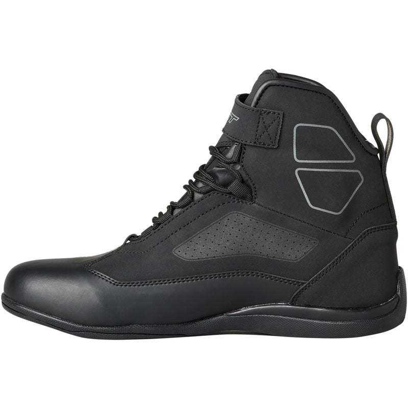 
An ultimate performer, the Sabre is a super aggressive kart style shoe. Low cut at the back, with ankle protection and a hybrid lace and Velcro closure. The Sabre offers fantastic protection and great levels of comfort on the bike. This new waterproof version of RST’s fantastic Sabre boot will keep you protected and dry.

ARMOUR

Integrated heel protection
Integrated ankle protection


MATERIAL

OUTER 1: Microfibre
OUTER 2: Perforated microfibre


LINING

LINING: Polyester


FEATURES

Lace