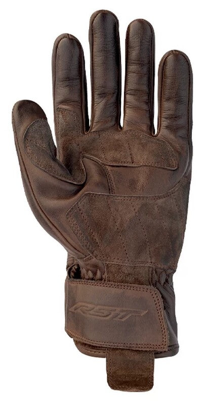 
With its vintage ace, the stylish Crosby glove has the protection to match – CE Certified to Level 1 KP. Made from premium Aniline Waxed leather, the glove comes with motion panels, pre-curved fingers, and an elastic cuff for added comfort. 
ARMOUR  CE Certification Rating: Level 1 KP TPU knuckle  
CONSTRUCTION  Outer: Premium aniline waxed leather Polyester lining with foam  
FEATURES & BENEFITS  Embossed logos Double layer leather at palm Pre-curved fingers Hook and loop wrist closure Per
