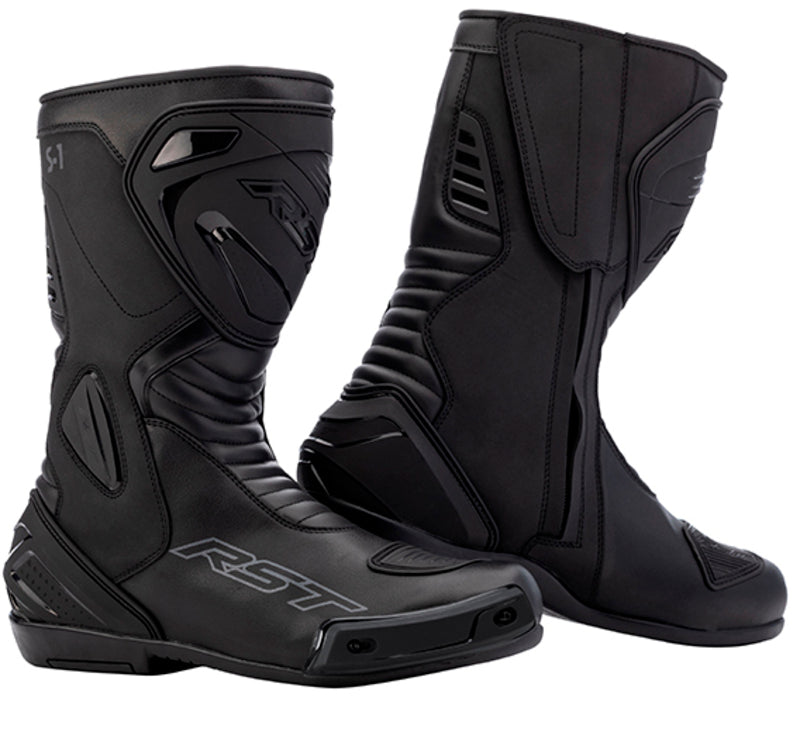 
The S1 is a fantastic entry level sports boot, with removable plastic toe slider, 360 degree heel cockpit, shin, and ankle protectors this boot is a truly fantastic value sports boot. Suitable for any form of riding you encounter. CE Rating: CE CertifiedArmourHeel Protection: TPUAnkle Protection: TPUShin Protection: TPUConstructionMain Outer Material: MicrofibreVentilation: Twin Rear Exhaust + Non WP Perforated LeatherClosure: Zip + Hook & LoopShift Pad: YesShank: Polycarbonate Anti Twist Mids