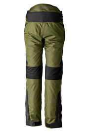 
Our Maverick Evo jean is the perfect companion for the RST Maverick Evo Jacket, versatile enough to take on anyweather condition with a removable and interchangable SinAqua waterproof membrane and quilted thermal linerand reflective print to enhance visibility in darker conditions.

ARMOUR

CE Certification Rating: AA
Elbow: Level 2
Shoulder: Level 2
Back: Level 1


CONSTRUCTION

Outer 1: MaxTex
Outer 2: Ballistic
Fixed mesh lining
Removable SinAqua lining
Removable lightweight thermal linin
