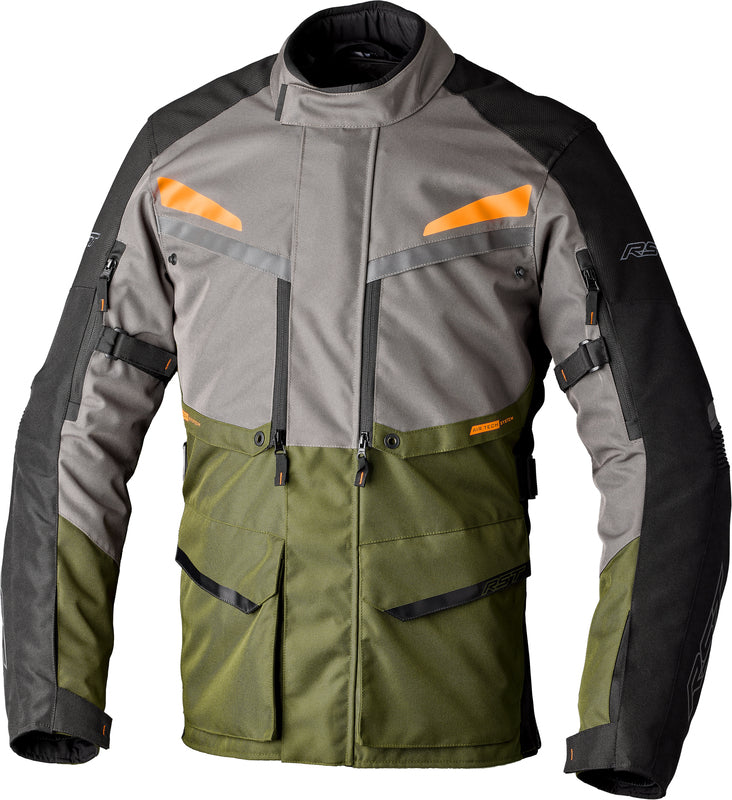 
The Maverick Evo jacket has an improved fit profile, the addition of hand warmer pockets and an adjustment upgrade. It will take on any weather condition with a SinAqua waterproof membrane, quilted thermal liner, and reflex reflective print to enhance visibility in darker conditions. Ventilation is at the core of this jacket with multipocketed intake and exhaust ventilation areas which can be opened to channel airflow in, and out of the jacket. Finished with multiple storage pockets, MAX Zippe