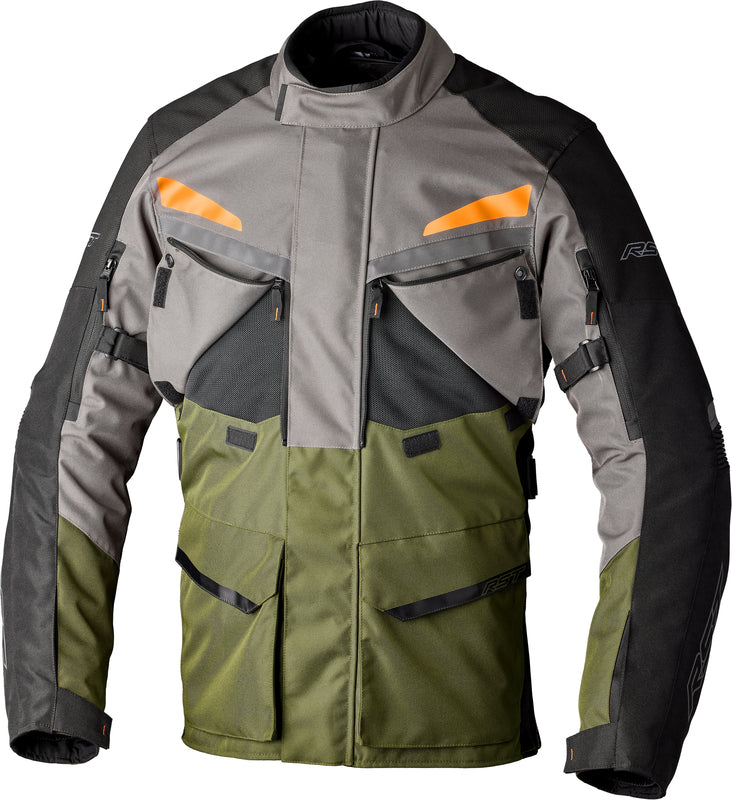 
The Maverick Evo jacket has an improved fit profile, the addition of hand warmer pockets and an adjustment upgrade. It will take on any weather condition with a SinAqua waterproof membrane, quilted thermal liner, and reflex reflective print to enhance visibility in darker conditions. Ventilation is at the core of this jacket with multipocketed intake and exhaust ventilation areas which can be opened to channel airflow in, and out of the jacket. Finished with multiple storage pockets, MAX Zippe