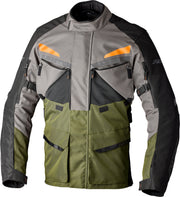 
The Maverick Evo jacket has an improved fit profile, the addition of hand warmer pockets and an adjustment upgrade. It will take on any weather condition with a SinAqua waterproof membrane, quilted thermal liner, and reflex reflective print to enhance visibility in darker conditions. Ventilation is at the core of this jacket with multipocketed intake and exhaust ventilation areas which can be opened to channel airflow in, and out of the jacket. Finished with multiple storage pockets, MAX Zippe
