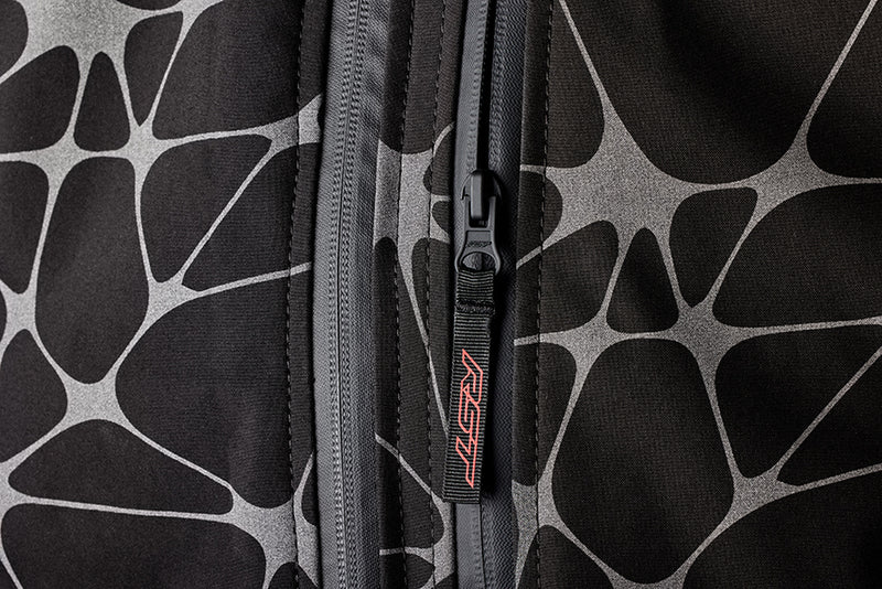 
Designed for the urban environment, the Havoc CE Mens Textile Jacket is the perfect blend of style and protection. The soft-shell outer is paired with a SinAqua WP lining, built with lightweight RST Airflow CE armour, virtually invisible and unnoticeable you won’t even know you're wearing a fully CE/UKCA certified jacket. A removable hood and multiple pockets further enhance the Havocs practicality.

ARMOUR

CE Certification Rating: A
Back: Pocket only
Elbow: Level 1
Shoulder: Level 1


CONS