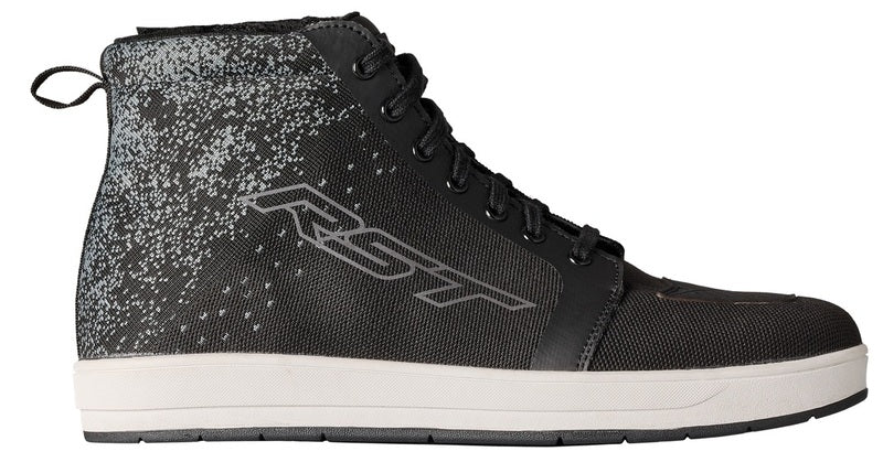 
The RST Urban-K Boot is our latest generation sneaker style boot, using the latest woven technology to bring the highest level of comfort and ventilation in a lightweight urban summer boot.

A side zip opening offers a quick entry combined with a traditional lace to get the boot fitted perfectly. A shift pad and integrated ankle protection gives you and your boots the protection they need.
ARMOUR

CE Certification Rating: 2221
Heel TPU protection
Shin TPU protection
Ankle TPU protection

CONS