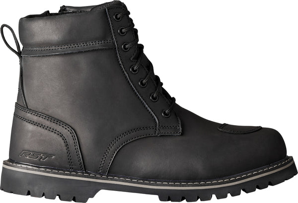 
The 3rd generation of the popular Roadster boot demonstrates the constant drive for improvements RST is famous for.

A visual update is combined with an improved nubuck leather outer, a side zip opening for easier entry, an upgraded sole and comfier insole. All these new developments to the Roadster Boot evidence a big step from the previous generation.

Available in both Classic Black and Brown colourways, combine the Roadster 3 Boot with a pair of RST riding jeans and classic leather jacke