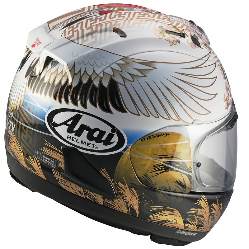 
The RX-7V EVO is an evolution of the RX-7V. Besides the change of homologation, it has several features and changes.

The RX-7V EVO will be certified to the new and more stringent ECE R22-06 regulation, while staying true to the core values of Arai of Rounder, Smoother, and Stronger for optimal Glancing Off performance.

The RX-7V EVO represents the summit of Arai’s knowledge, experience, and know-how in helmet technology:

Different style cheek pads removable with hook at the back
The side 