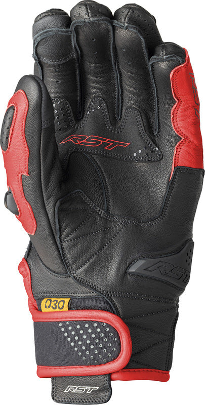 Freestyle 3 D3O Gloves

The Freestyle 3 gloves is CE Certified to Level 1 KP; made with full grain leather, the glove features a hybrid Carbon/TPU knuckle protector and palm slider along with memory foam on the finger and thumb for superb levels of protection. Added to this is the soft polyester lining, neoprene cuff and motion panels along with the vented finger tips which result in a glove that is comfortable and breathable to wear. Now equipped with D3O armour.
Armour

CE Certification Ratin