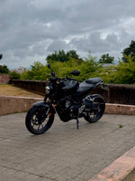 Load image into Gallery viewer, Honda CB125R (2023)