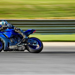 Yamaha R1